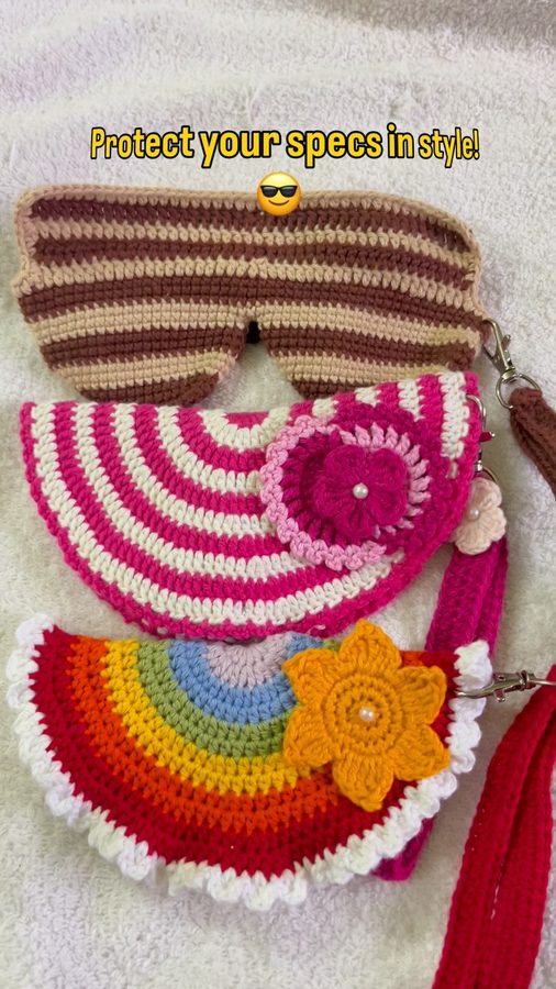 Crochet specs case